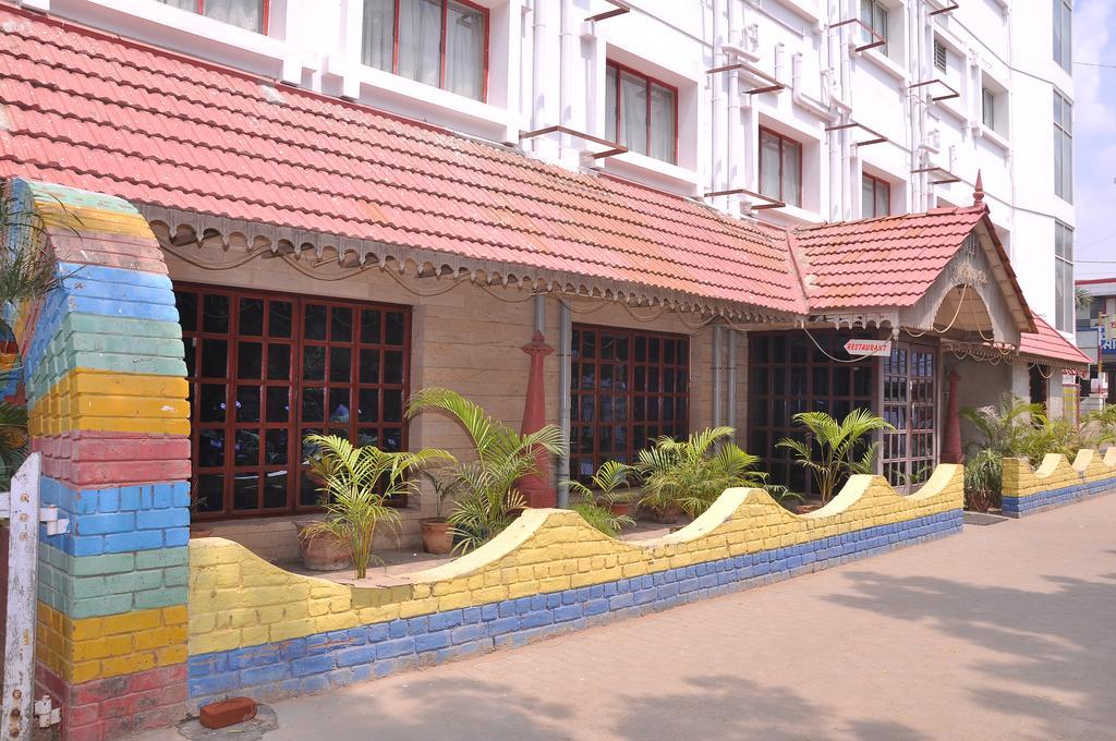 فندق إم إن إتش رويال بارك Palayankottai المظهر الخارجي الصورة